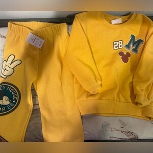 Mikey Mouse matching set